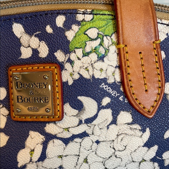 Dooney & Bourke Blue Floral Hydrangea Print Tote Satchel Purse Bag - Picture 3 of 16